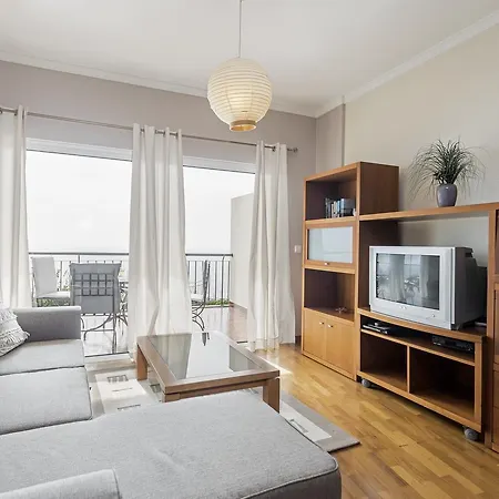 Reis Magos Ii By An Island Caniço